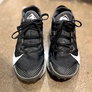 W’s Nike Trail Running Pegasus Size 6.5 Black/Grey